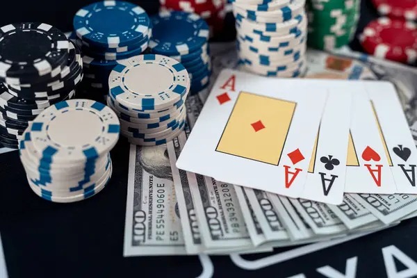 receh69 slot platform interface showing football markets, live tables, and slot games